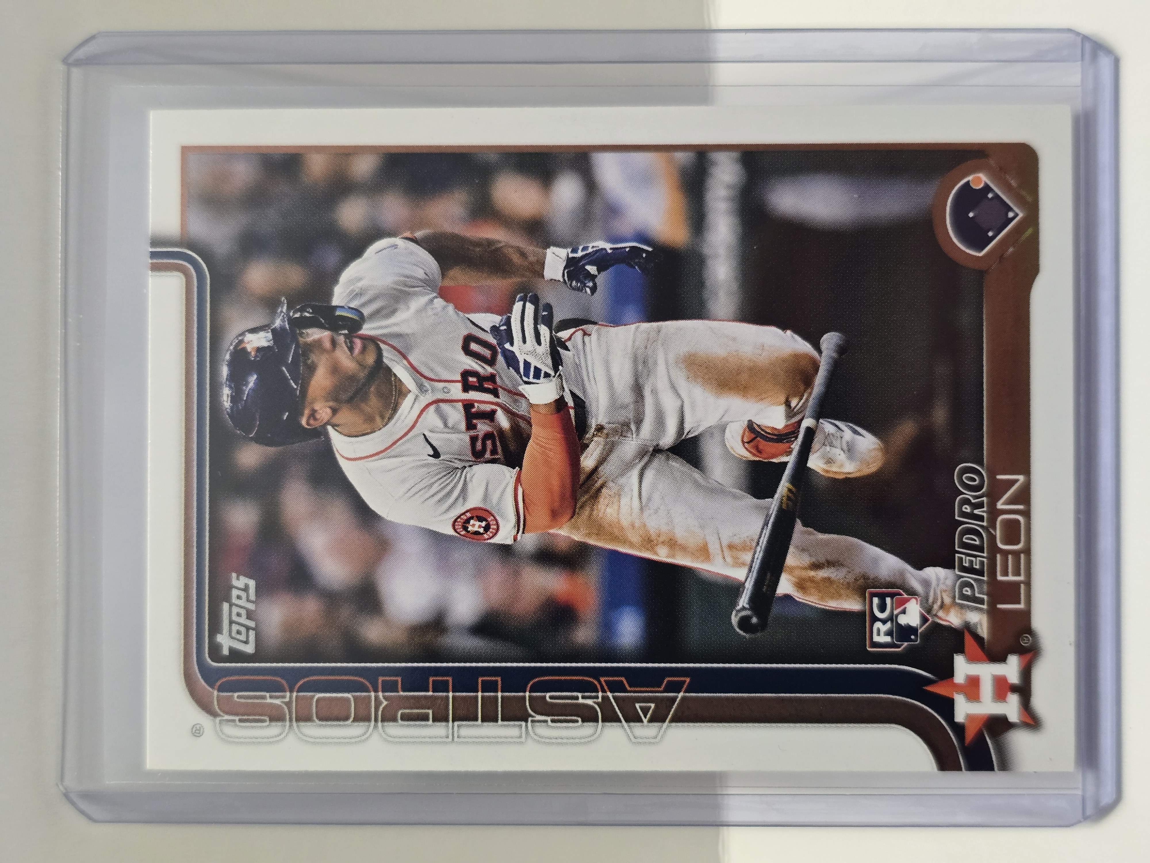 2025 Topps Series One #30 Pedro León RC